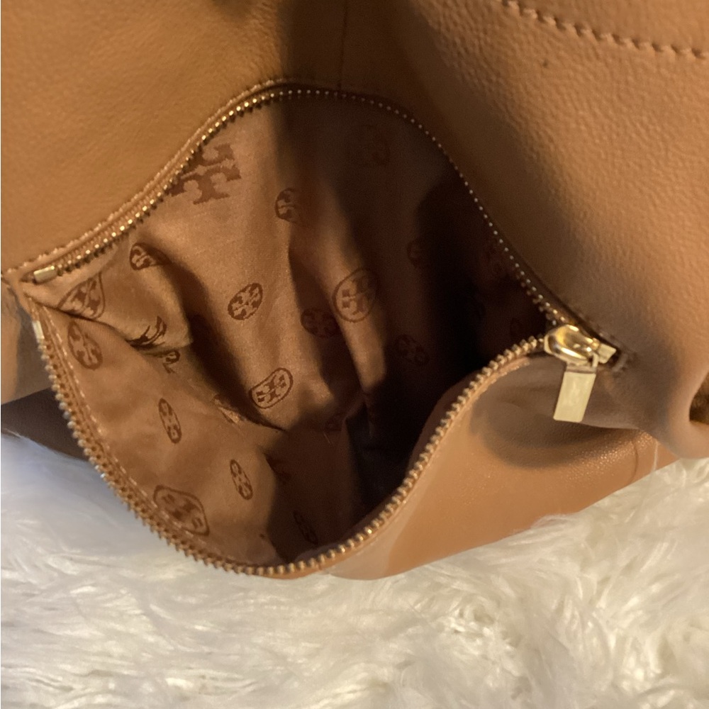 Tory Burch Marion Tote - Picture 13 of 15